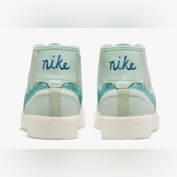NIB! NIKE SB Blazer Court Mid Premium Barely Green/Boarder Blue. W 7.5 M 6 - Picture 13 of 16